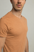 Camiseta Slim Fit V Algodão Egípcio Bege