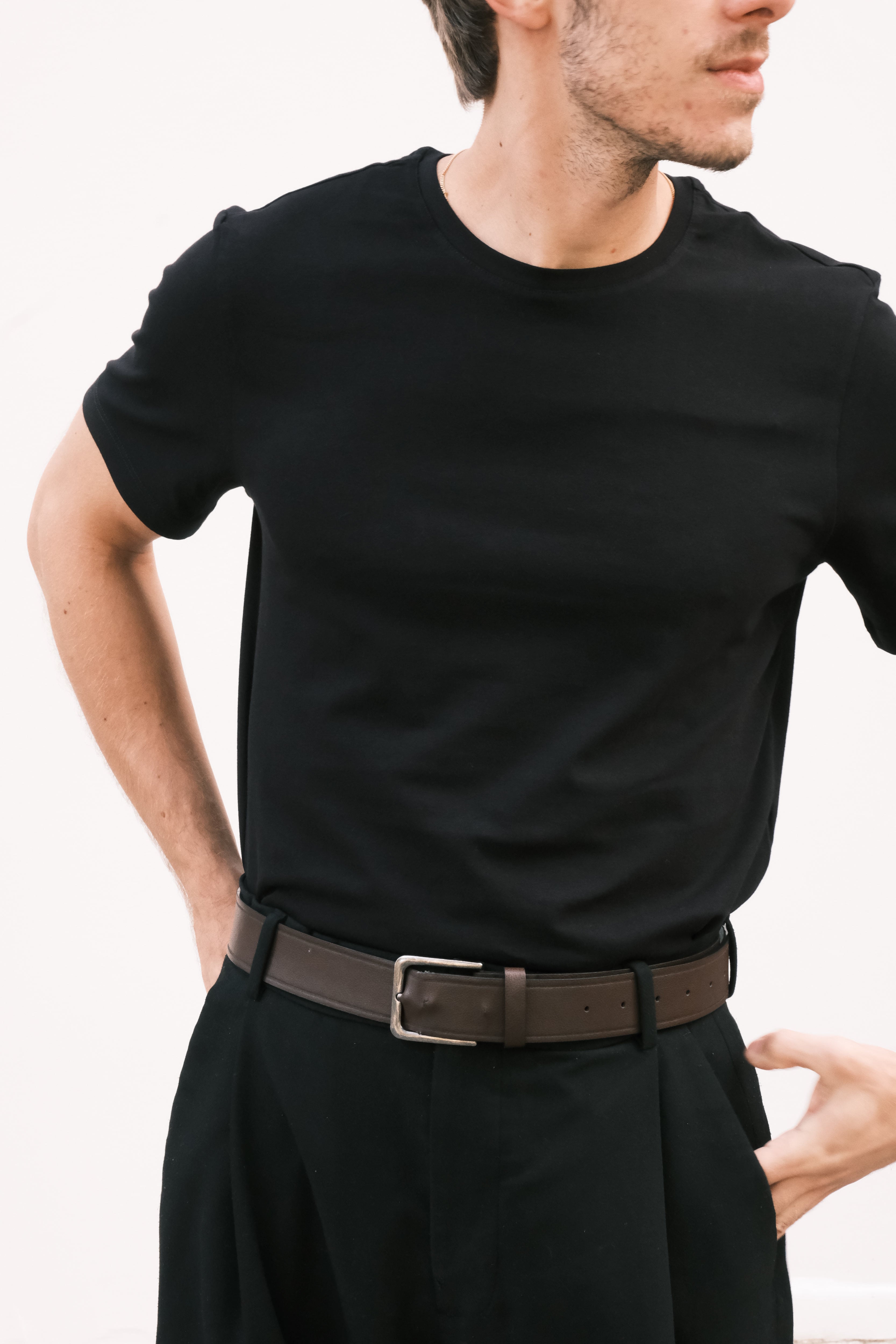 Camiseta Clássica Preta Algodão Egípcio - Masculina (costas)