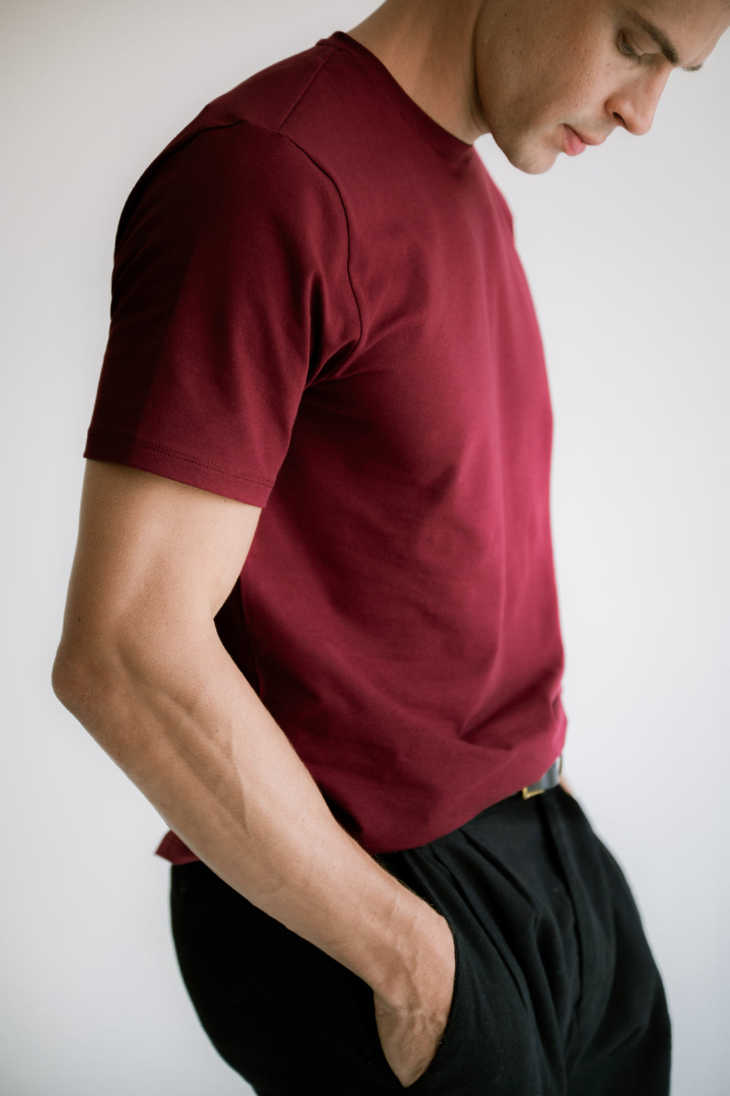 Camiseta Clássica Algodão Egípcio Bordô