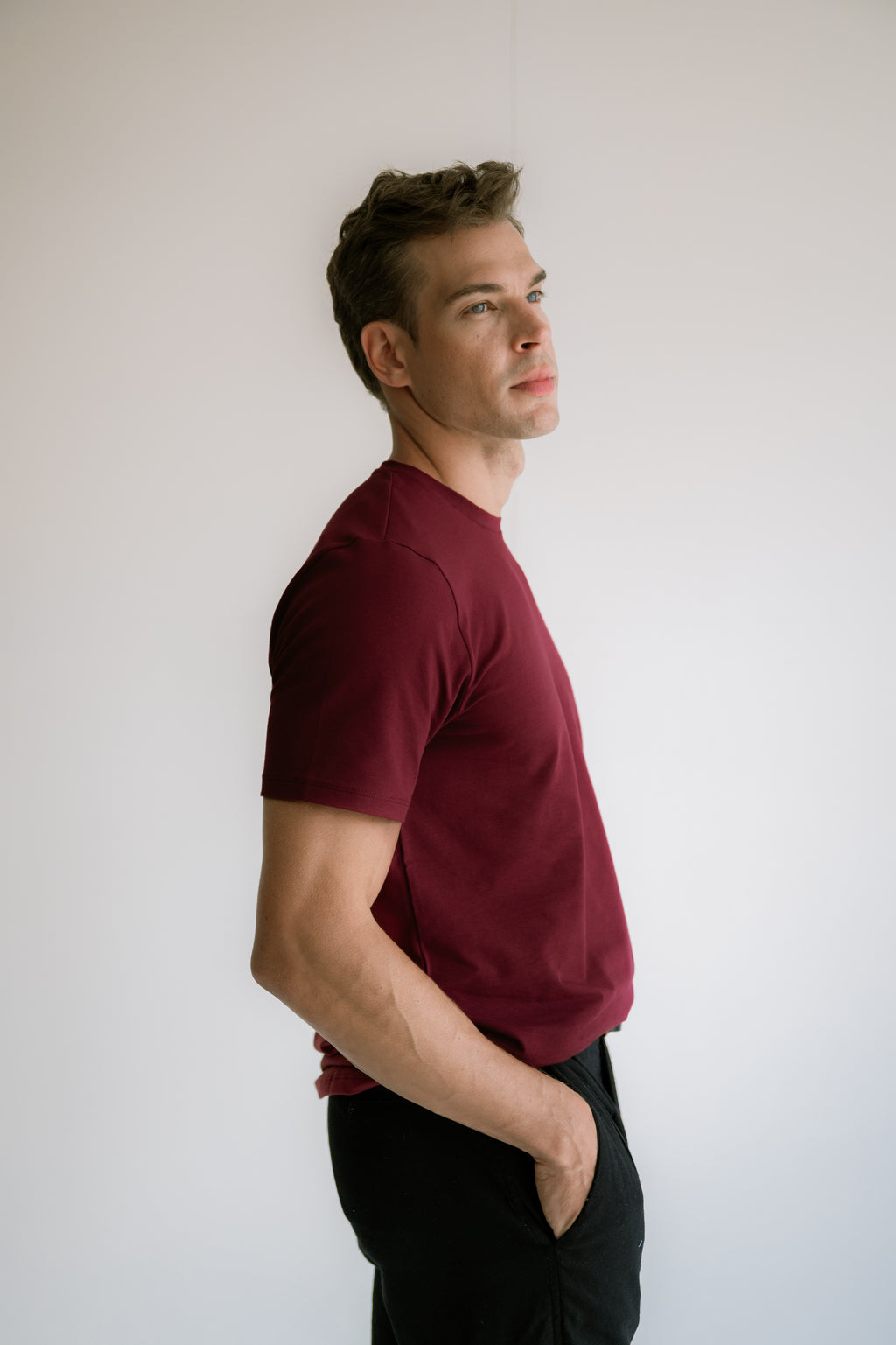 Camiseta Clássica Algodão Egípcio Bordô