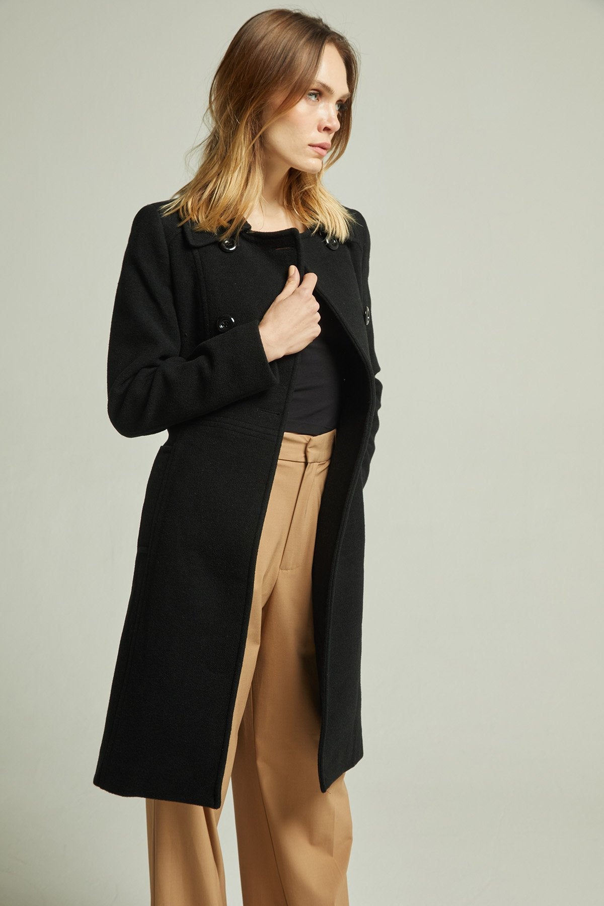 Casaco Minimal Feminino Preto