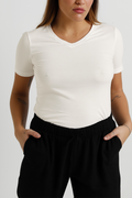 Camiseta Slim Everyday Decote V Algodão Egípcio Off-white